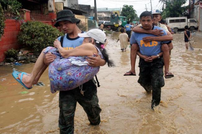 UN prepares aid as typhoon Haiyan hits Philippines