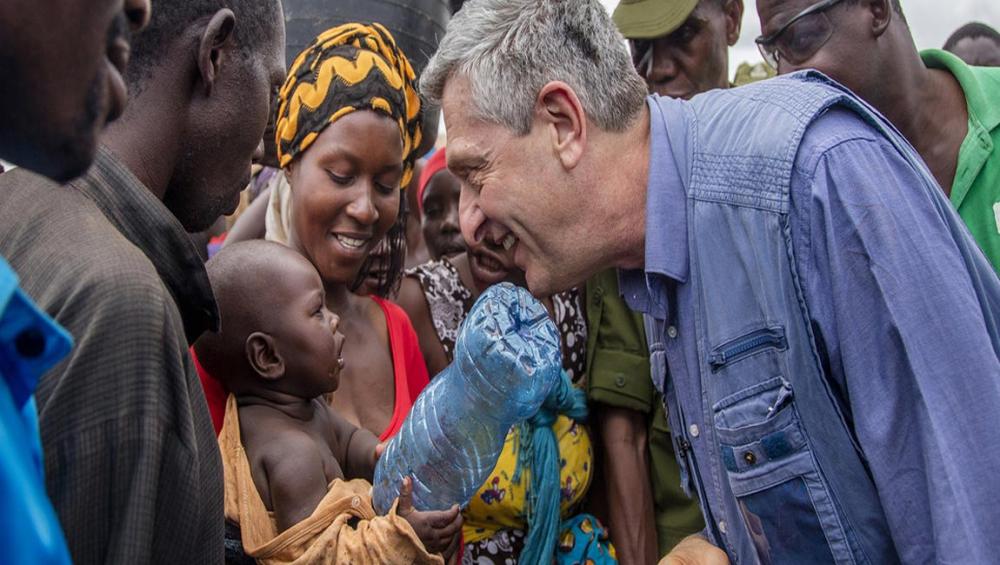 In Tanzania, UN refugee chief praises ‘regional peacemaker’ role, and efforts to welcome neighbours on the run