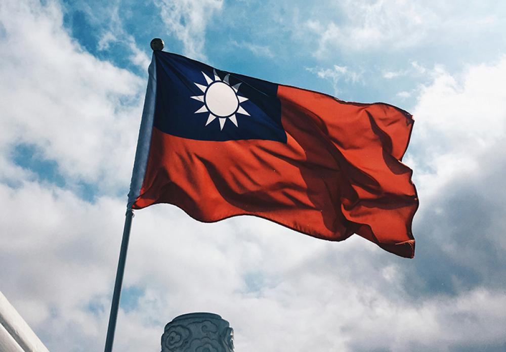 Dongsha waters: Taiwan coast guard expels Chinese ships