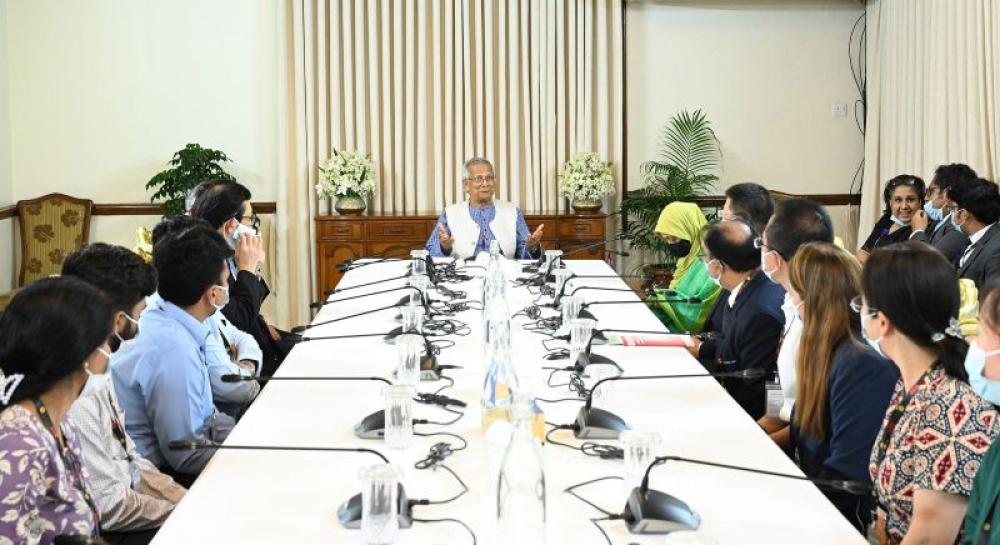 Yunus appreciates Bangladesh's trade deal with US, refers Trump administration imposing 25 percent tariff on India