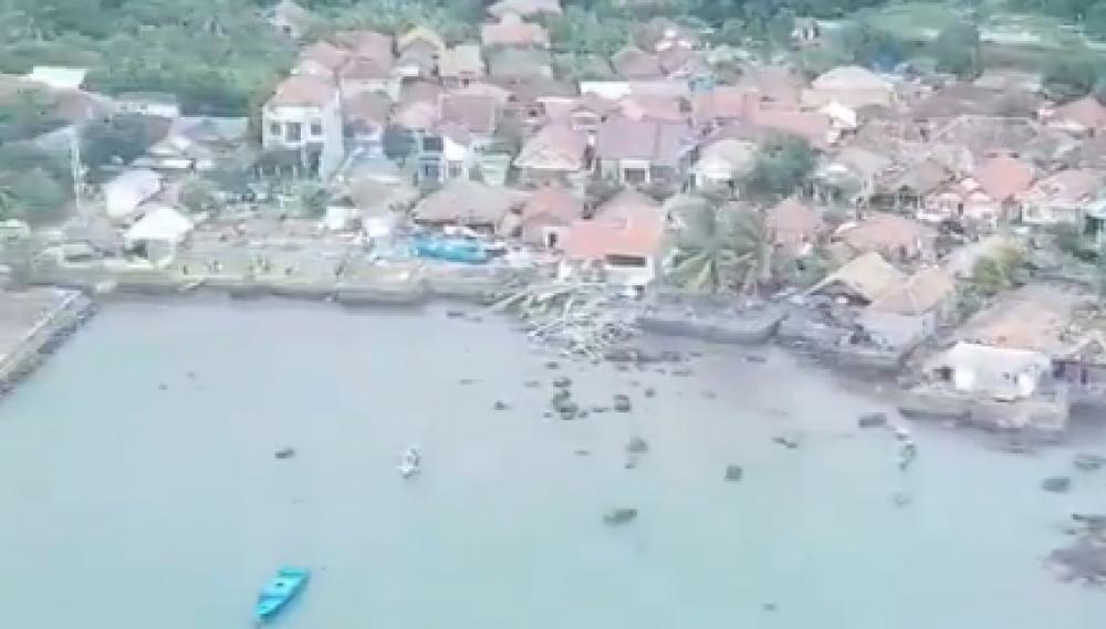 Indonesia: Tsunami hits Sunda Strait, 168 killed