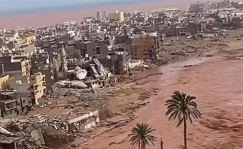 Libya: 2,000 dead and 10,000 believed missing in devastating flood