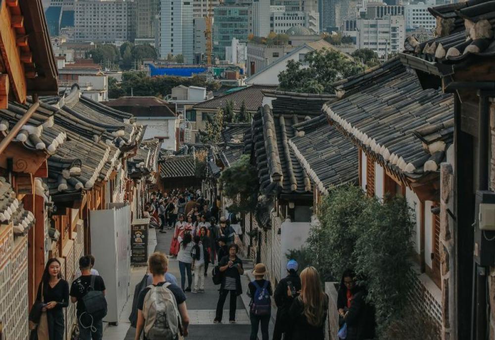 Record-breaking heatwave hits South Korea as reacord temperatures soar to 42.5&deg;C 