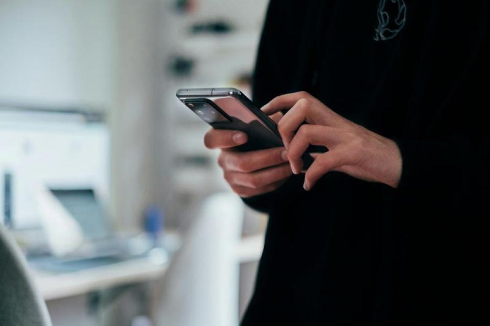 Your phone could be damaging your bond with your teen, researchers warn parents 