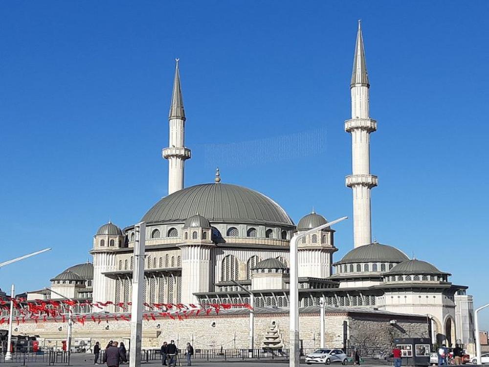 Turkey: President Erdogan inaugurates imposing mosque in Istanbul