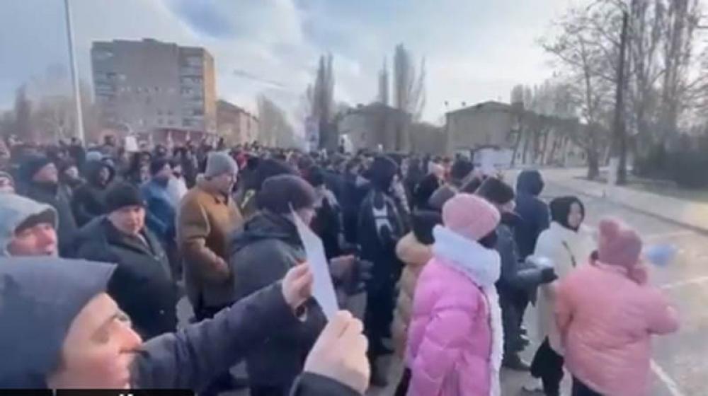 Ukraine conflict: Residents of Melitopol city demonstrate against alleged abduction of mayor