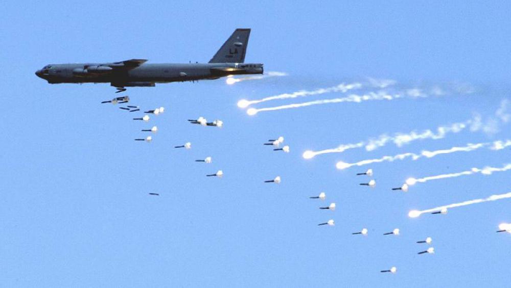 Afghanistan: US B-52 bombers target ISIS hideouts