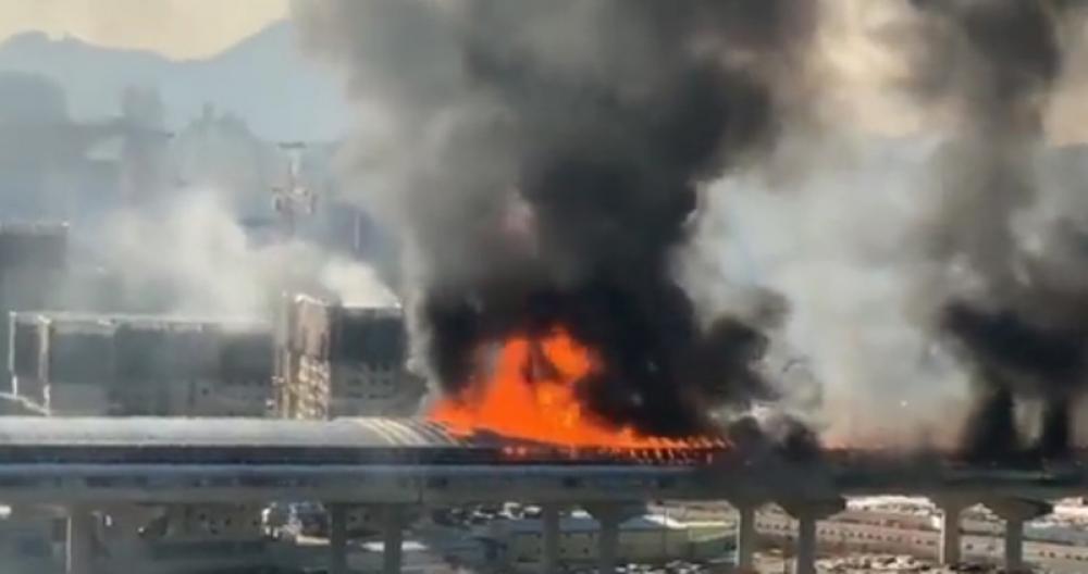 South Korea: Fire breaks out from parking tower