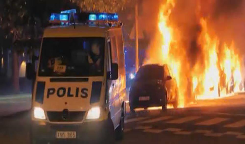 Sweden: Riots erupt following Quran-burning action