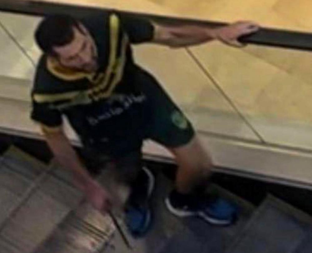 Australia: Six die in Sydney mall stabbings, attacker shot dead