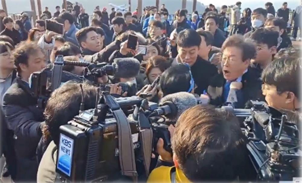 South Korean opposition leader Lee Jae-myung stabbed in Busan, attacker arrested