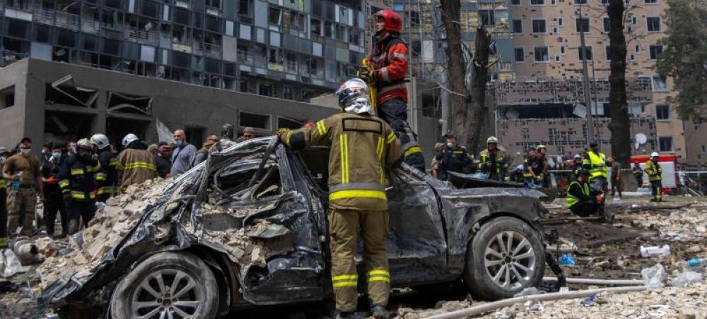 Russia strikes playground in Kharkiv, teen, five others die 