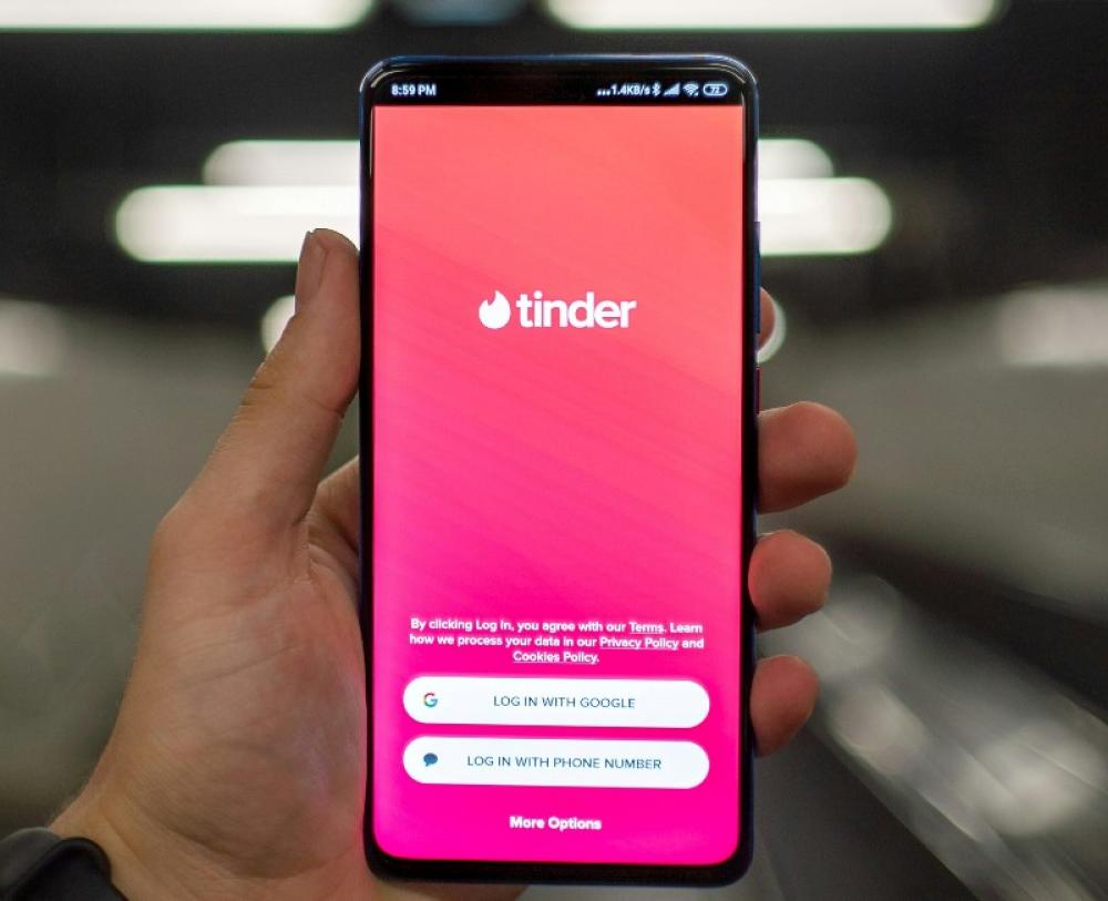 Tinder users can now share information about date plans with friends and loved ones 