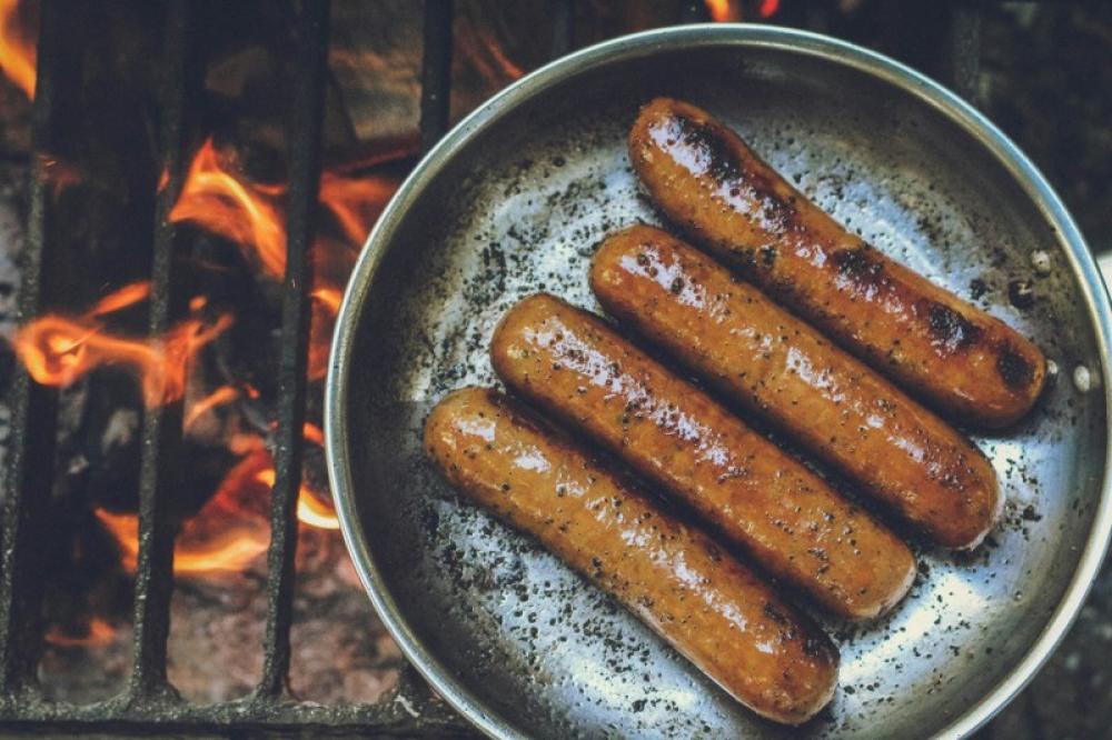 China: Woman finds human teeth in sausage bought for her child, triggers nationwide food safety alarm China: Woman finds human teeth in sausage bought for her child, triggers nationwide food safety alarm