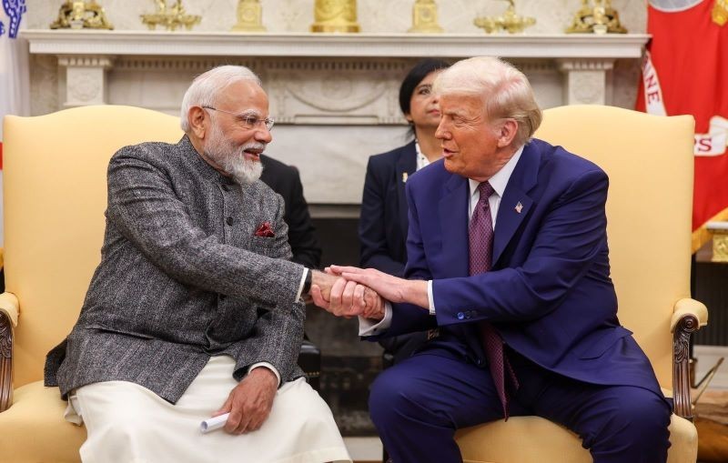 'India, US have a special relationship, nothing to worry about': Trump softens stance on New Delhi; Modi 'reciprocates sentiments' 'India, US have a special relationship, nothing to worry about': Trump softens stance on New Delhi; Modi 'reciprocates sentiments'