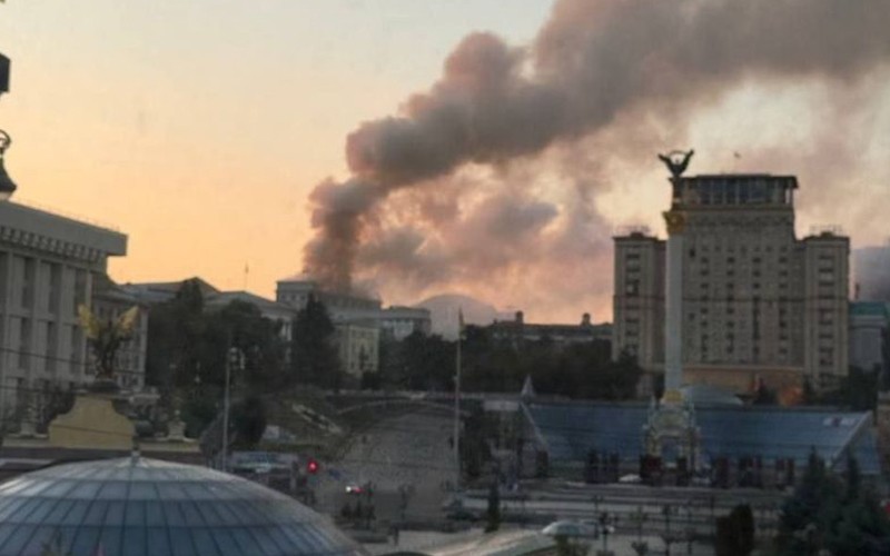 Fresh Russian strikes kill at least four in Ukraine, set Kyiv government building ablaze Fresh Russian strikes kill at least four in Ukraine, set Kyiv government building ablaze