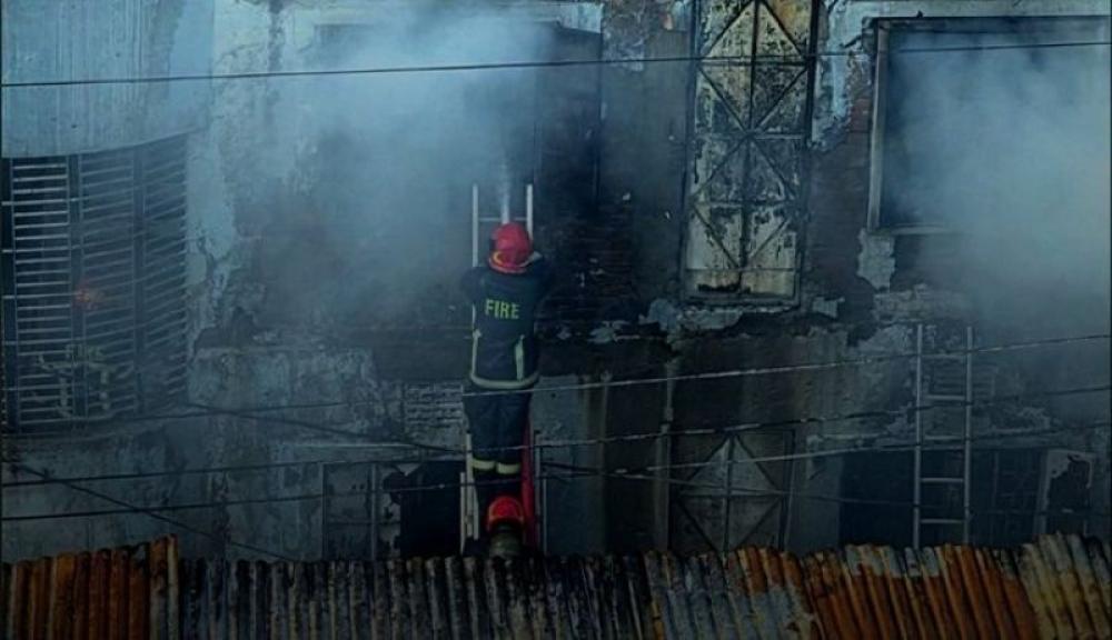 Bangladesh factory fire leaves 16 dead Bangladesh factory fire leaves 16 dead