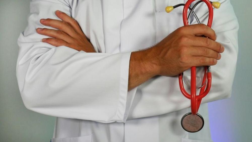 US: Indian-origin doctor charged with offering drugs for sexual favours US: Indian-origin doctor charged with offering drugs for sexual favours