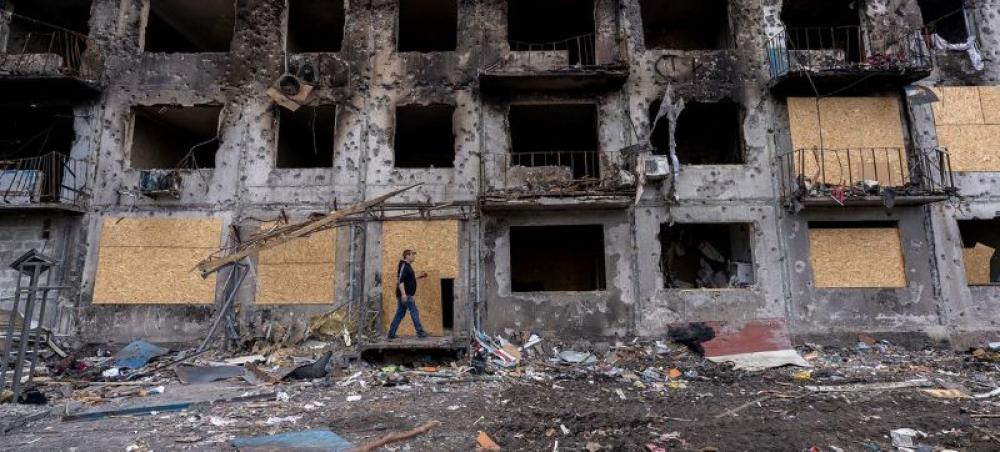 Ukraine rocked overnight: Massive Russian strikes on Kyiv leave 16 injured 