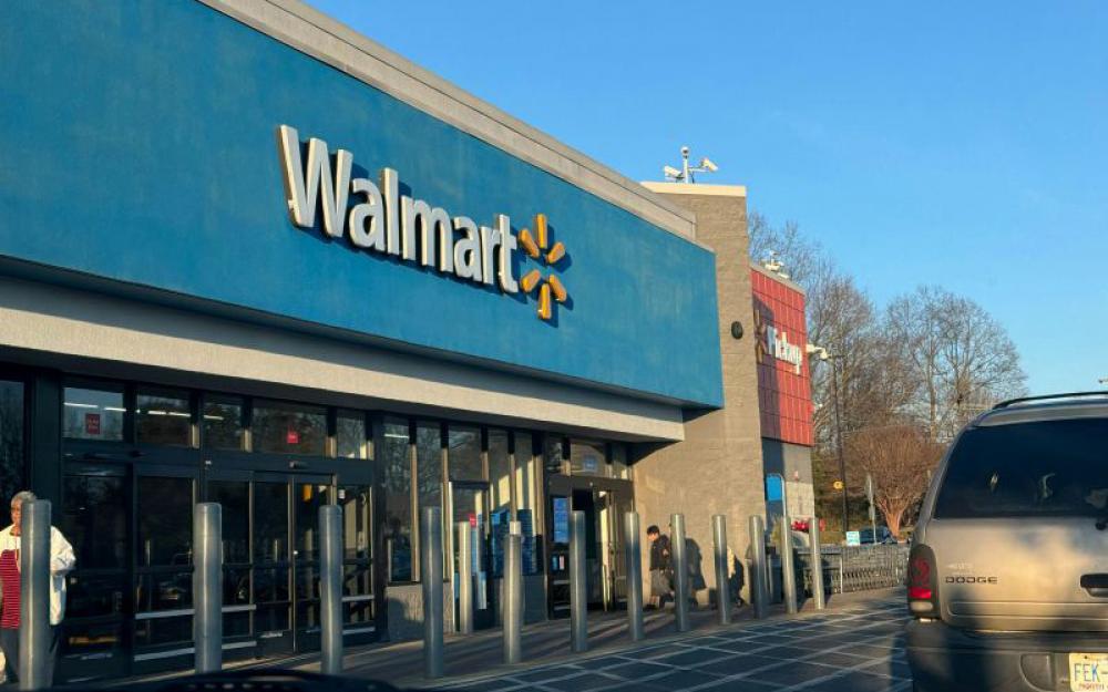 US: Stabbing attack in Walmart store in Michigan leaves 11 hurt US: Stabbing attack in Walmart store in Michigan leaves 11 hurt