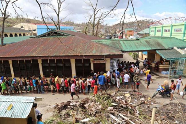 UN boosts food relief in typhoon hit Philippines