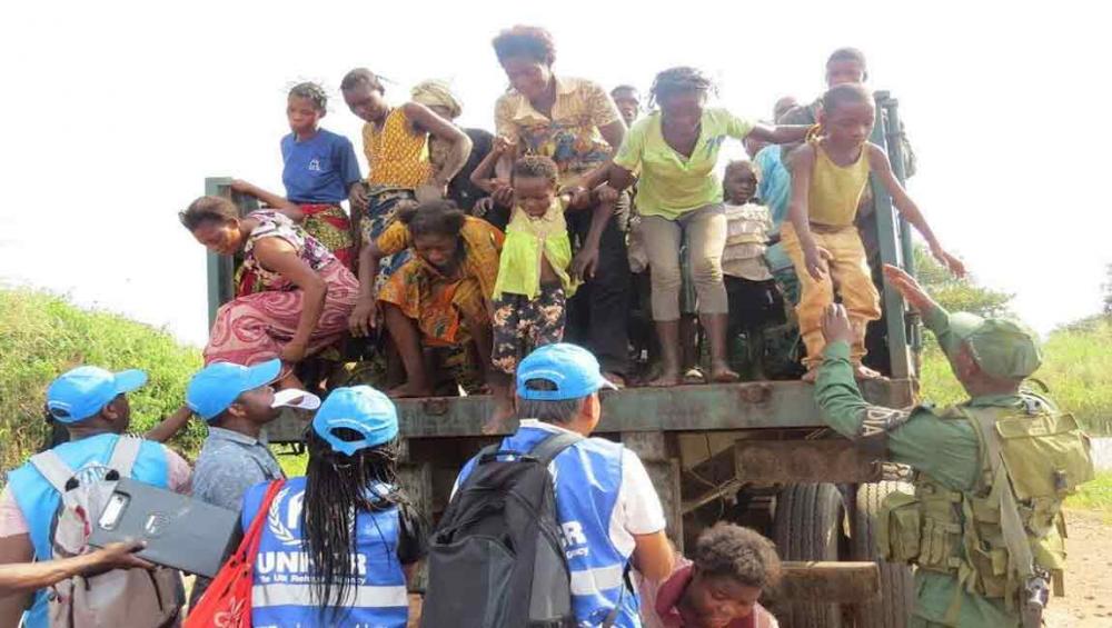 DR Congo: UN agency appeals for support as ‘steady stream’ of refugees crosses into Angola