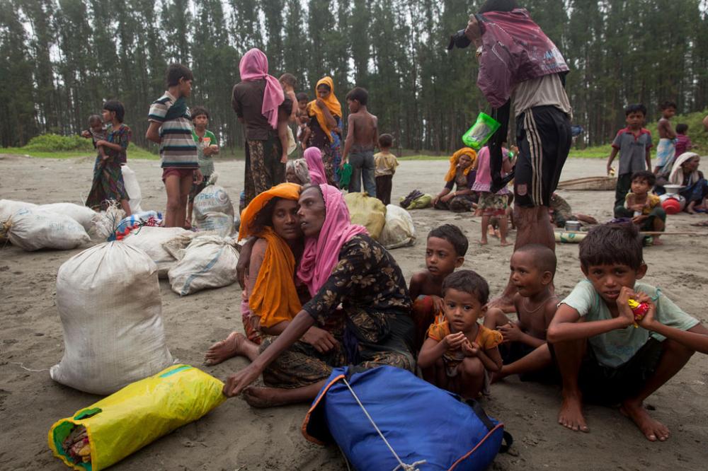 In Bangladesh, UN refugee chief warns influx of Rohingya outpaces capacities to respond