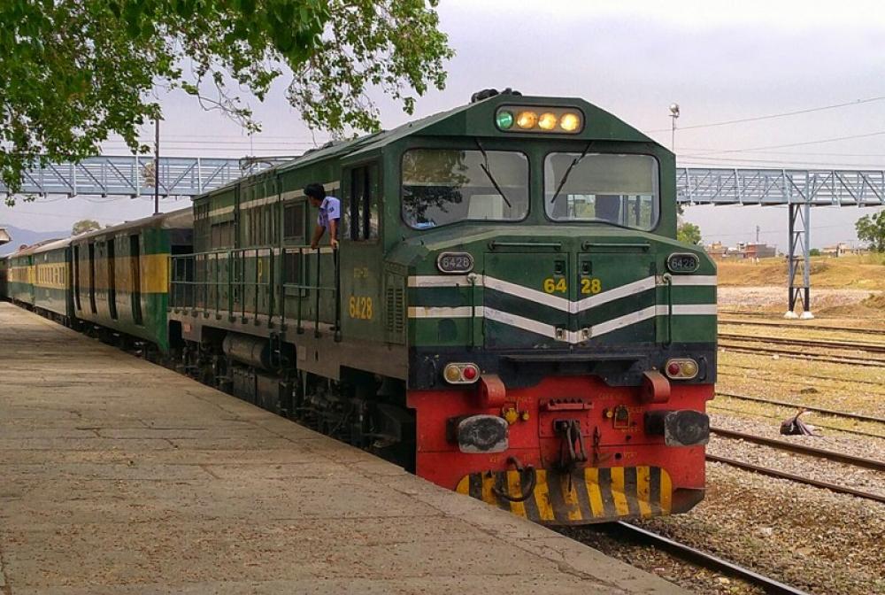 Pakistan: Explosion derails Jaffar Express, 1 injured