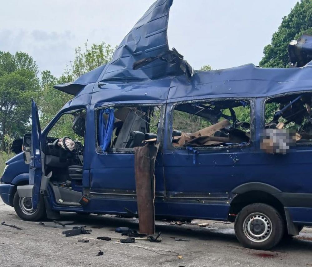 Ukraine: Russian drone strike on passenger bus leaves nine dead Ukraine: Russian drone strike on passenger bus leaves nine dead