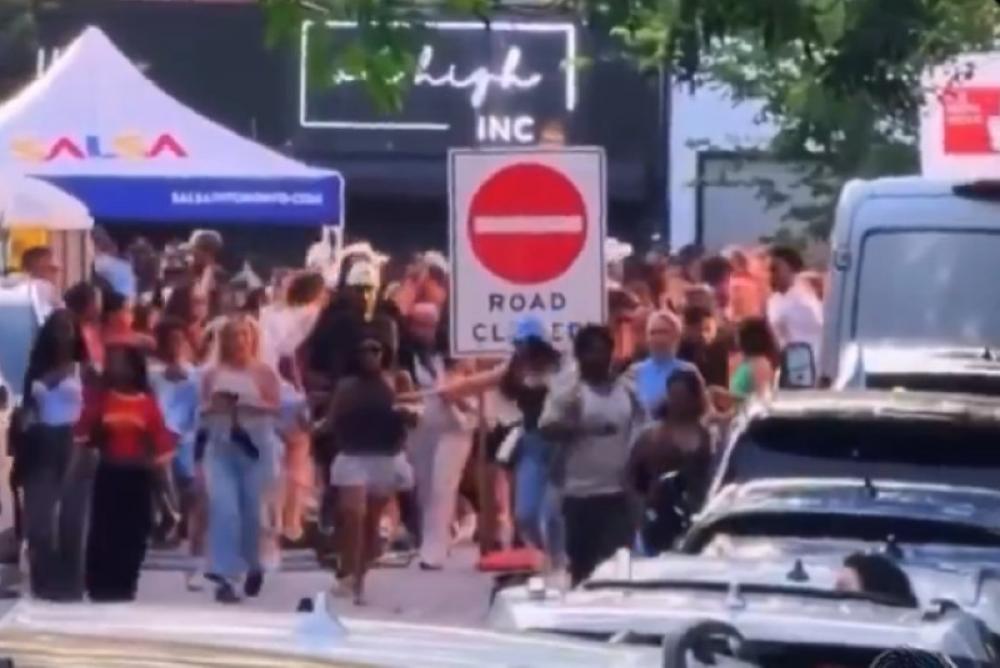 Deadly gunfire at Toronto&rsquo;s Salsa on St. Clair festival leaves two dead, six injured