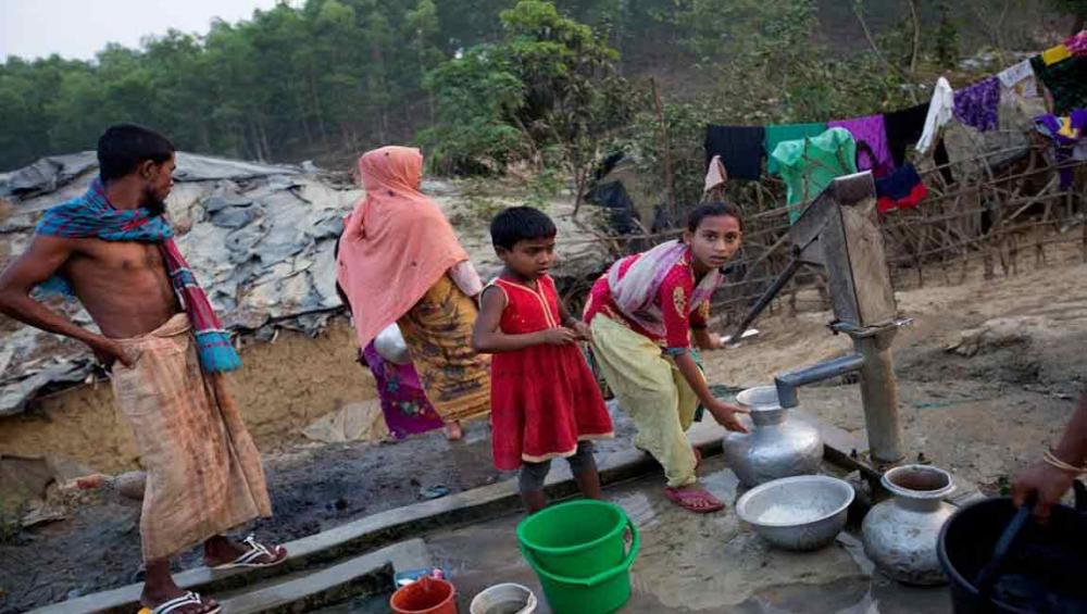 Myanmar: Displaced Rohingya at risk of ‘re-victimization’ warns UN refugee agency
