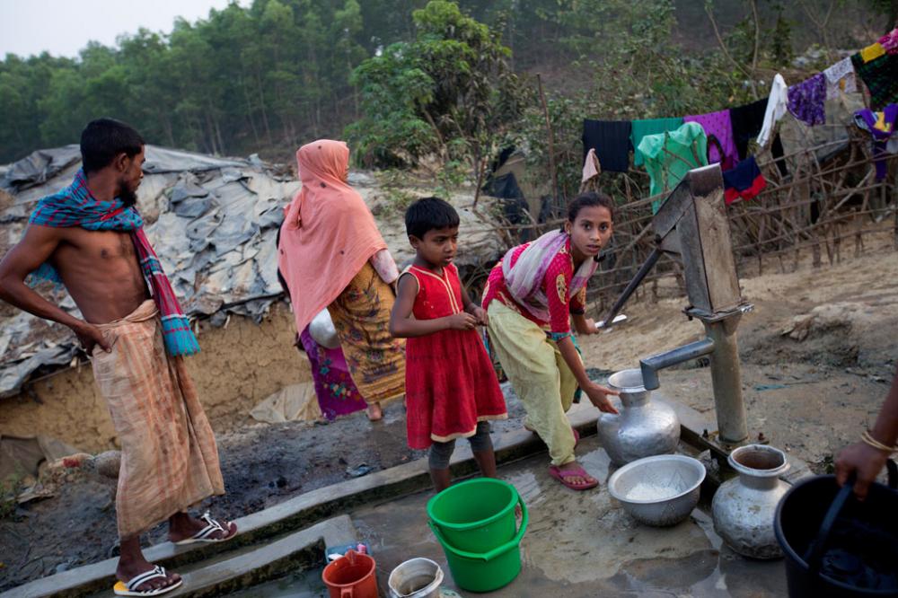 Bangladesh: Cadaver of Rohingya Muslims wash up at Cox