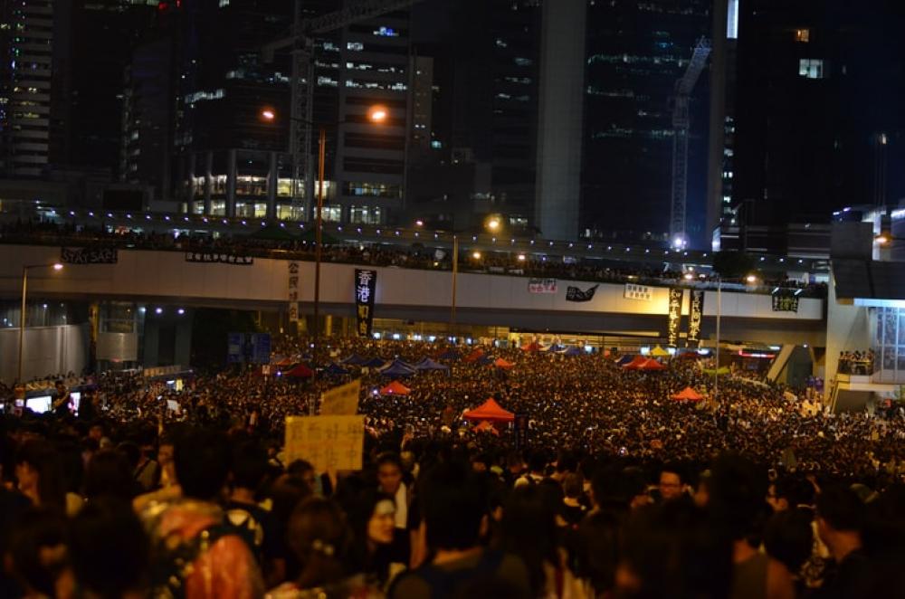 Hong Kong Chief Executive meets young people amid escalation of protests – Reports
