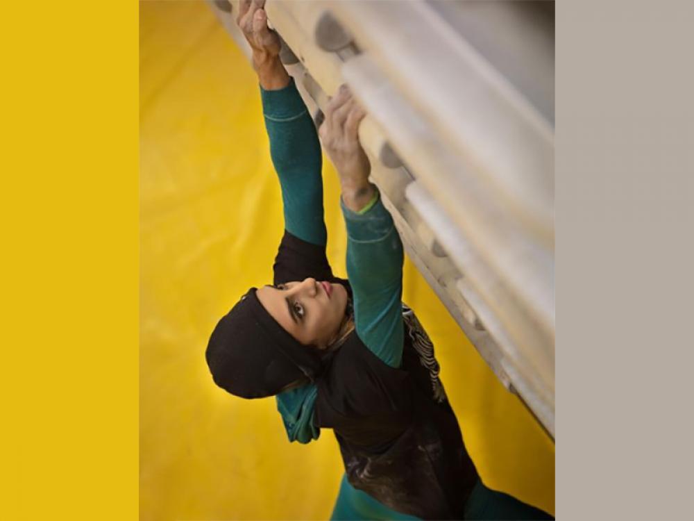 Crowd greets Iranian sport climber Elnaz Rekabi who broke hijab rule