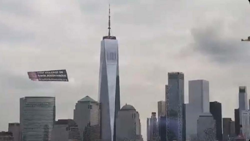 Airline banner flies over New York City, urging world to stop violence against Hindu community members in Bangladesh