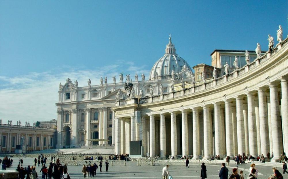 Vatican: Thousands of LGBTQ+ members gather for pilrgimage Vatican: Thousands of LGBTQ+ members gather for pilrgimage