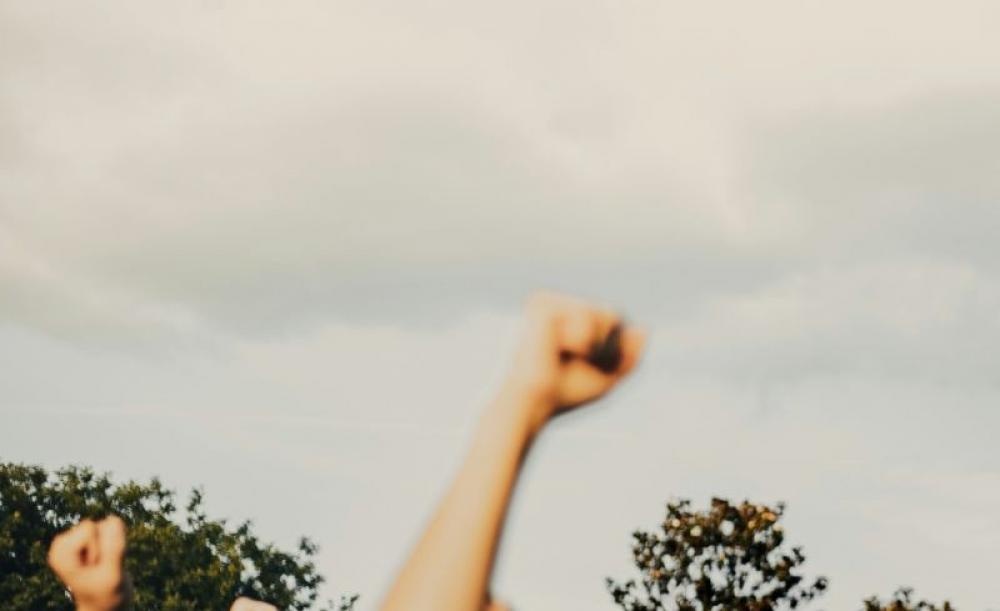 Winter without gas: Hazara women stage sit-in outside SGC office in Pakistan