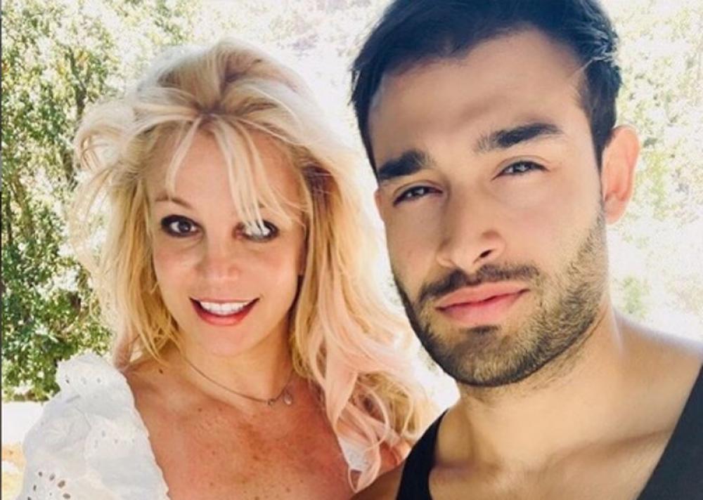 Pop sensation Britney Spears announces engagement with boy friend Sam Asghari