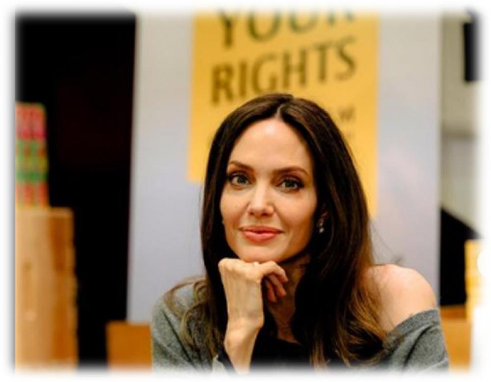 Angelina Jolie urges women to 'go for mammograms and blood tests