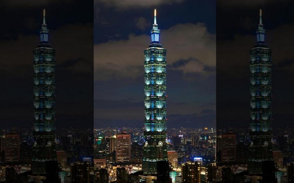 Taipei 101 at night. Photo courtesy: Timo Volz/Unsplash